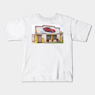 Restored Route 66 garage at Dwight. Kids T-Shirt